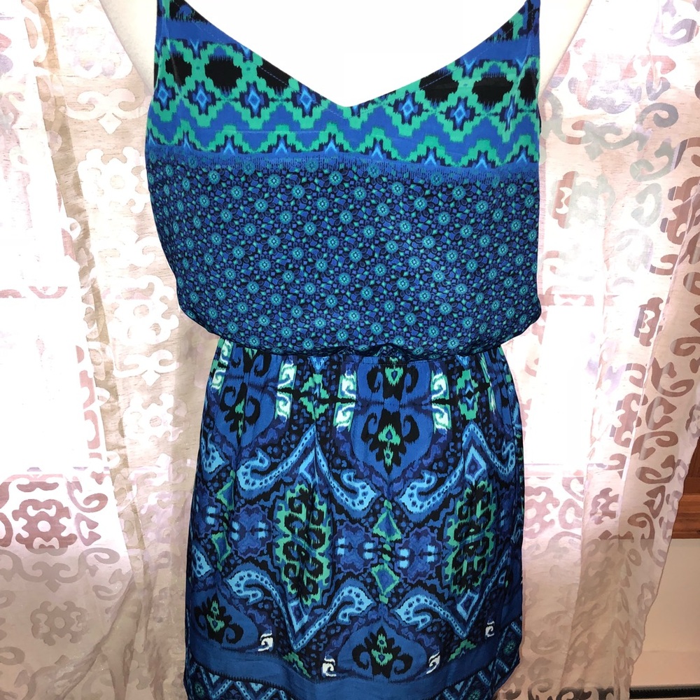 Dress - Picture 4 of 4